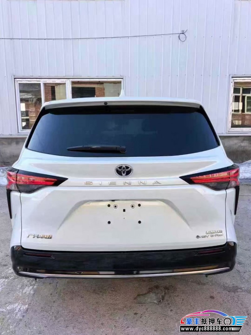 24年丰田塞纳轿车抵押车出售