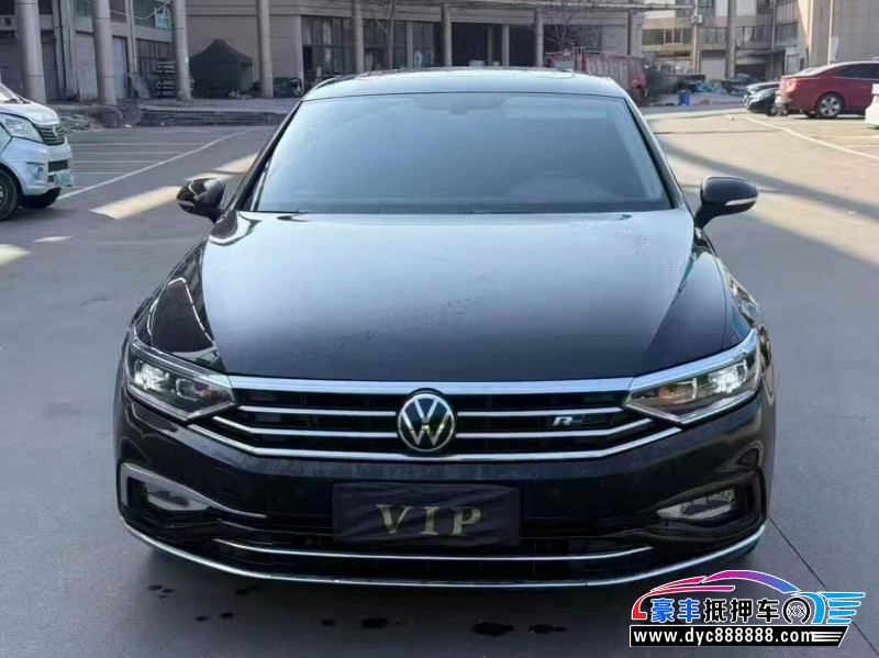 抵押车出售22年大众迈腾轿车