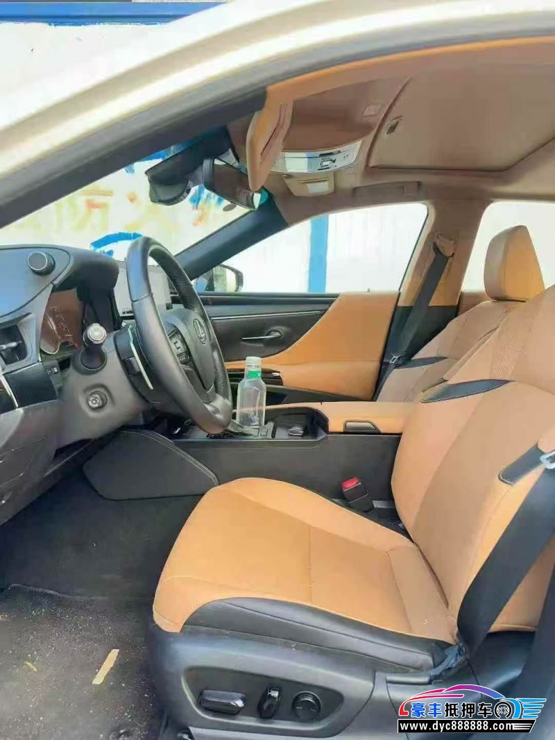 24年雷克萨斯ES轿车抵押车出售