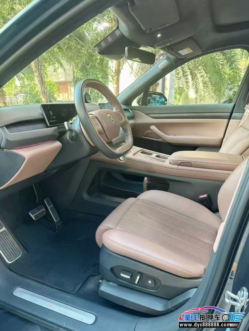 25年蔚来ES8轿车抵押车出售