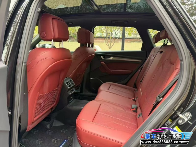 25年奥迪Q5轿车抵押车出售