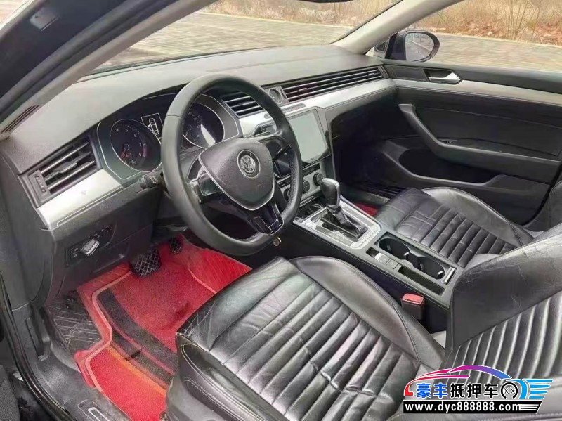 17年大众迈腾轿车抵押车出售