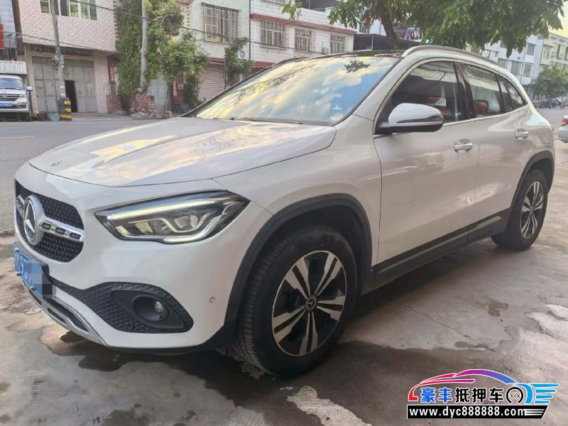 20年奔驰GLA轿车抵押车出售