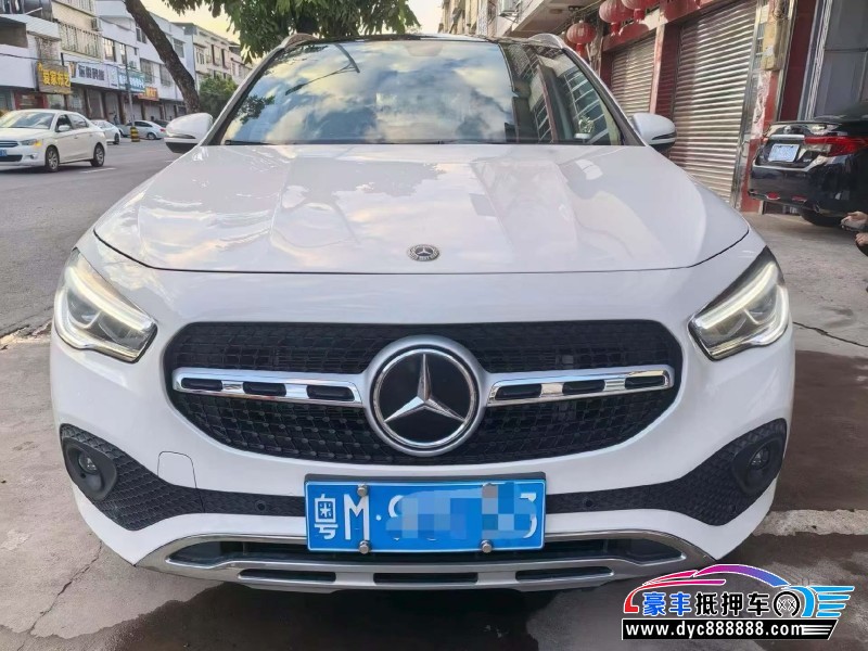 抵押车出售20年奔驰GLA轿车