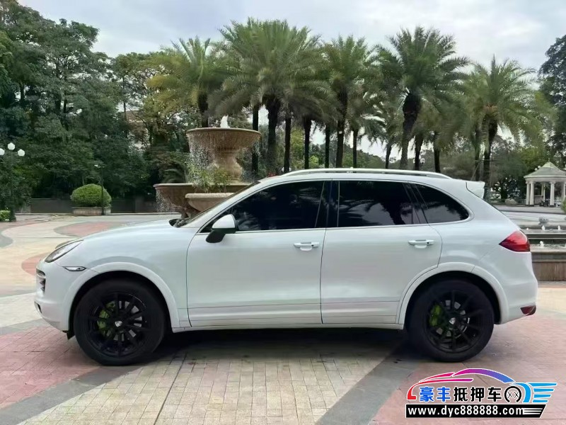 14年保时捷卡宴轿车抵押车出售