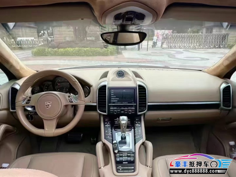 14年保时捷卡宴轿车抵押车出售