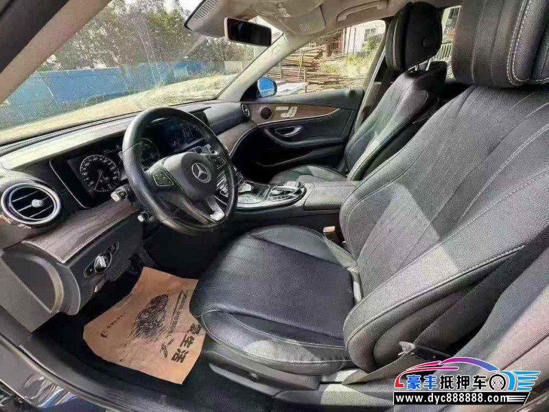 17年奔驰E轿车抵押车出售