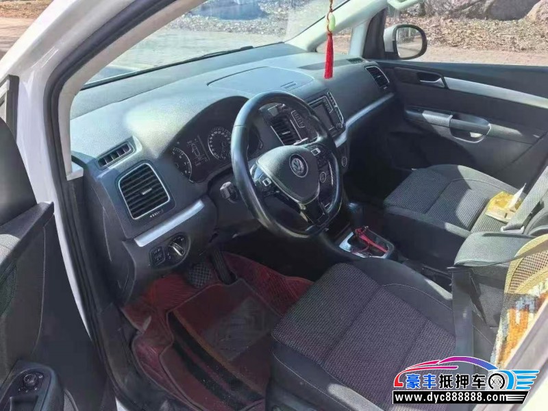 17年大众夏朗轿车抵押车出售