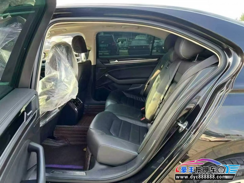 18年大众辉昂轿车抵押车出售