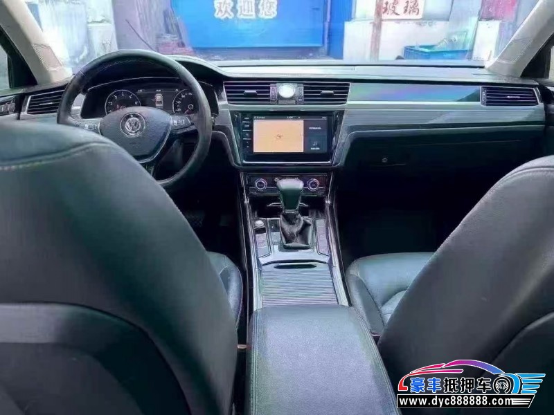 18年大众辉昂轿车抵押车出售