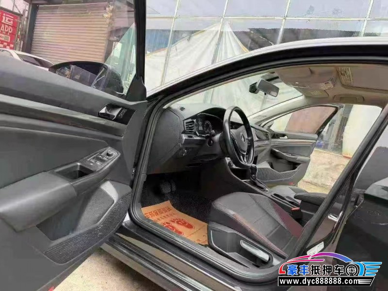 20年大众宝来轿车抵押车出售