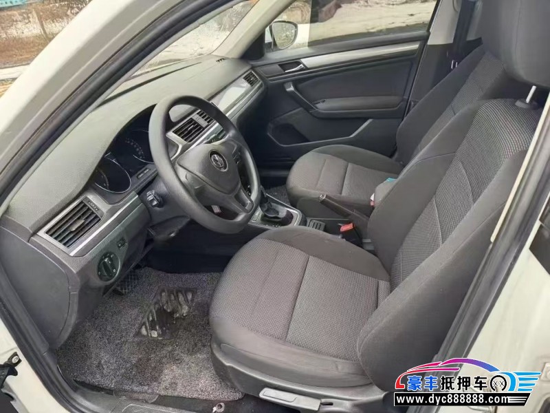 21年大众宝来轿车抵押车出售