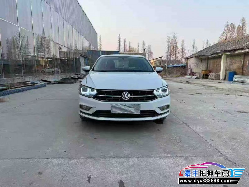 抵押车出售18年大众宝来轿车