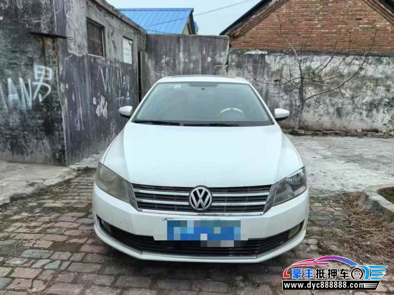 抵押车出售16年大众朗逸轿车