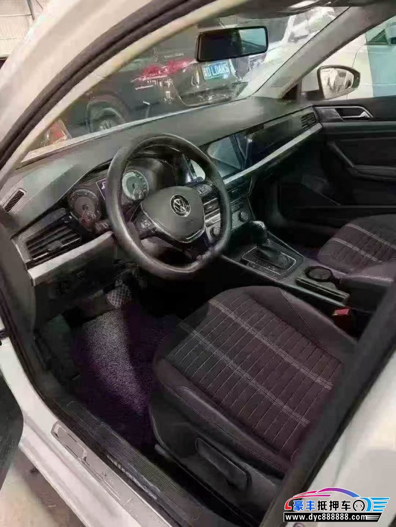 21年大众朗逸轿车抵押车出售