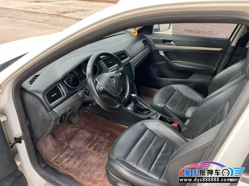 18年大众朗逸轿车抵押车出售