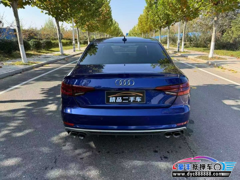 17年奥迪A4L轿车抵押车出售