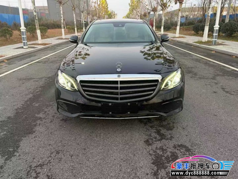 17年奔驰E轿车抵押车出售