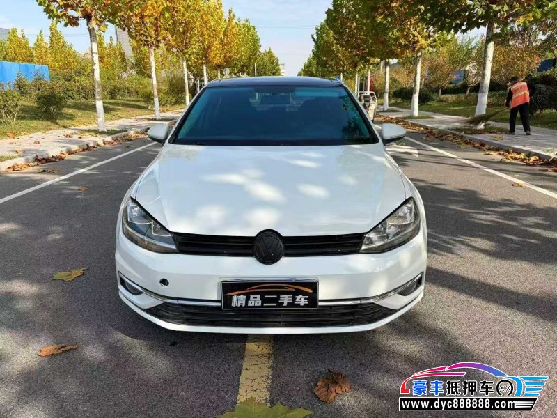 抵押车出售19年大众高尔夫轿车