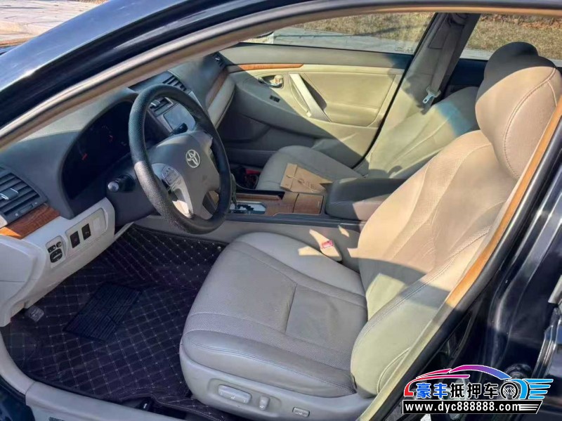 10年丰田凯美瑞轿车抵押车出售