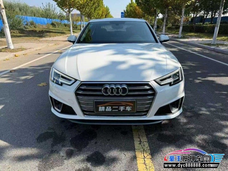 抵押车出售19年奥迪A4L轿车