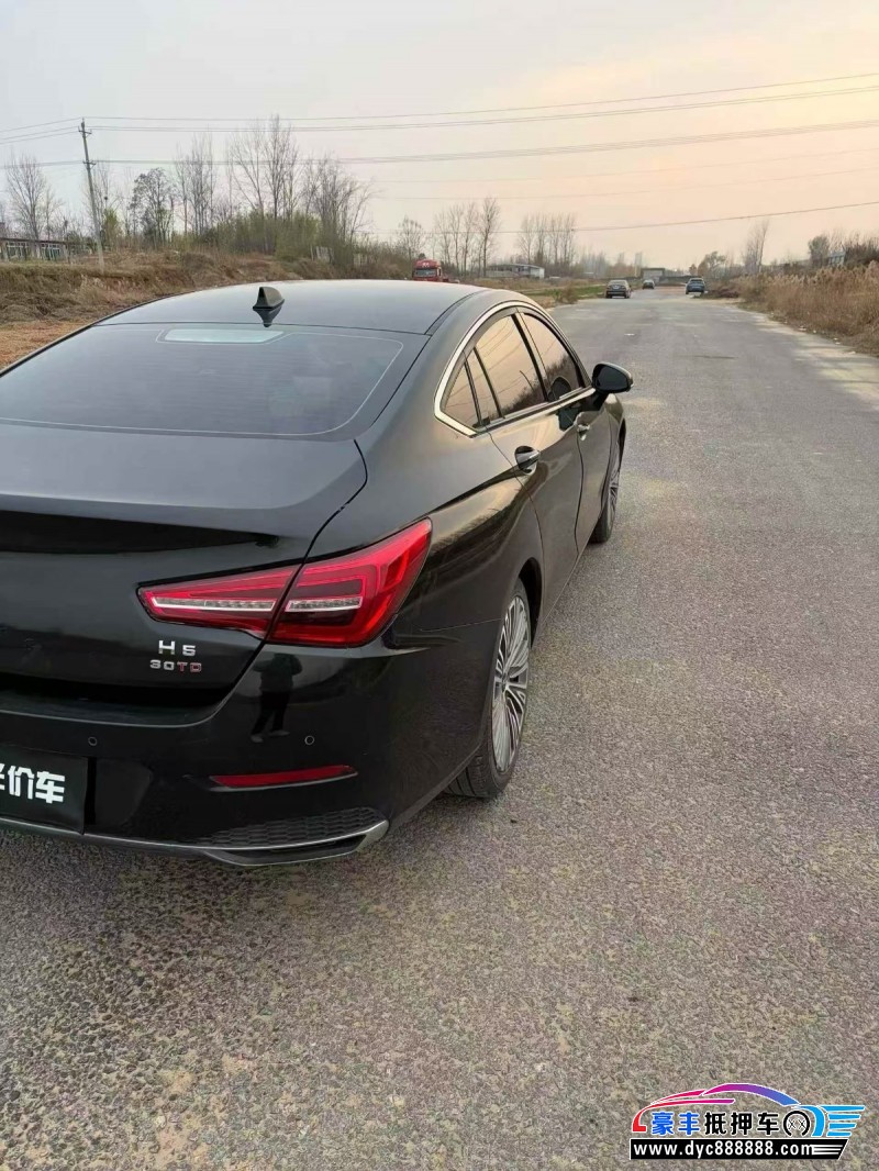 22年红旗H5轿车抵押车出售