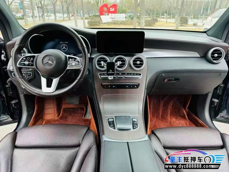 21年奔驰GLC轿车抵押车出售