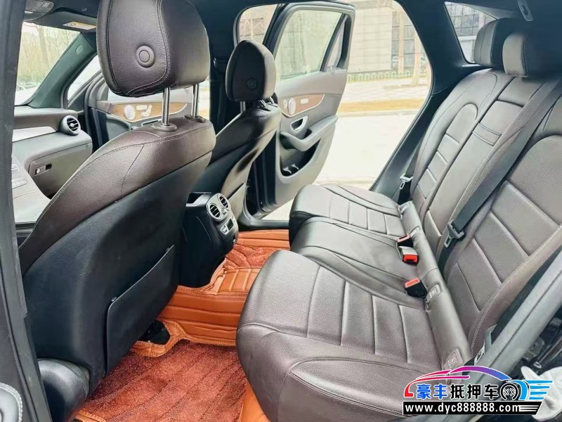 21年奔驰GLC轿车抵押车出售