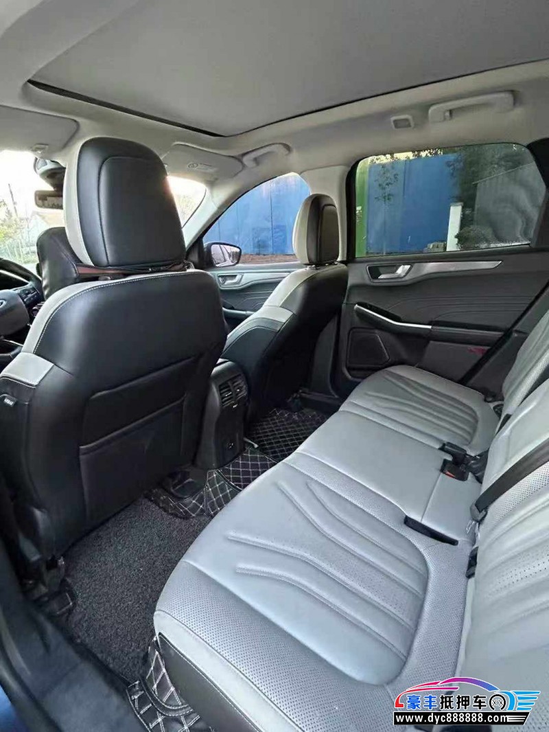 21年福特锐际轿车抵押车出售