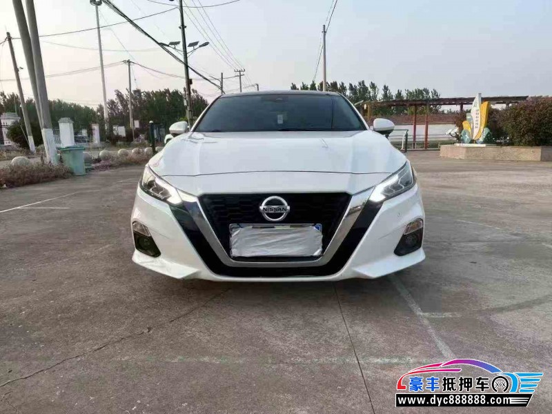 22年日产天籁轿车抵押车出售