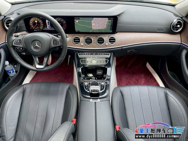 17年奔驰E轿车抵押车出售