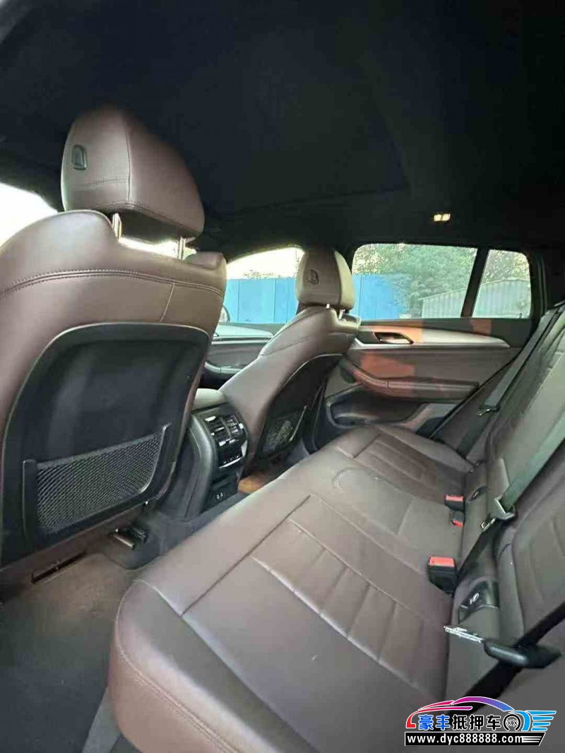 19年宝马X4轿车抵押车出售