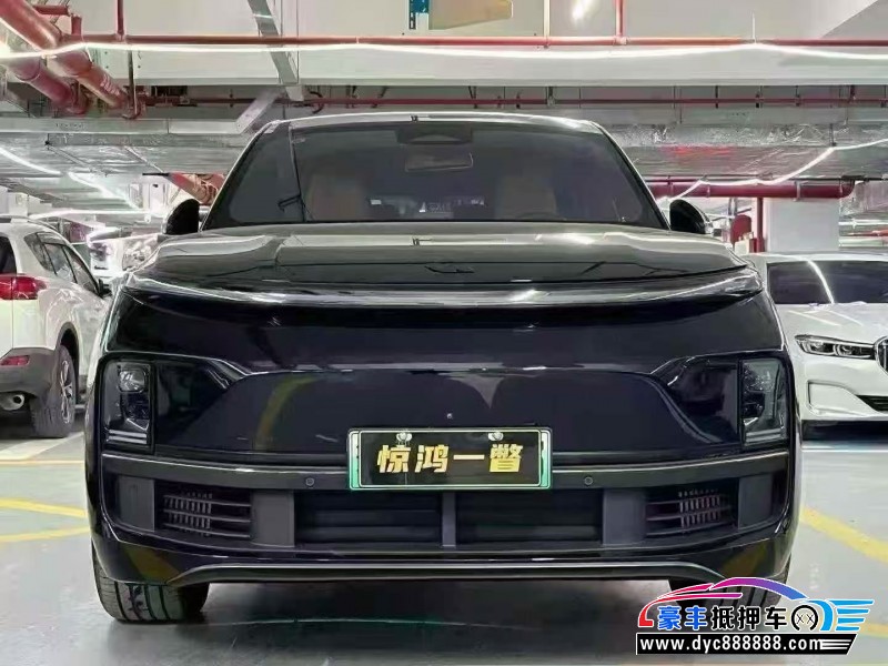 抵押车出售24年理想L8轿车