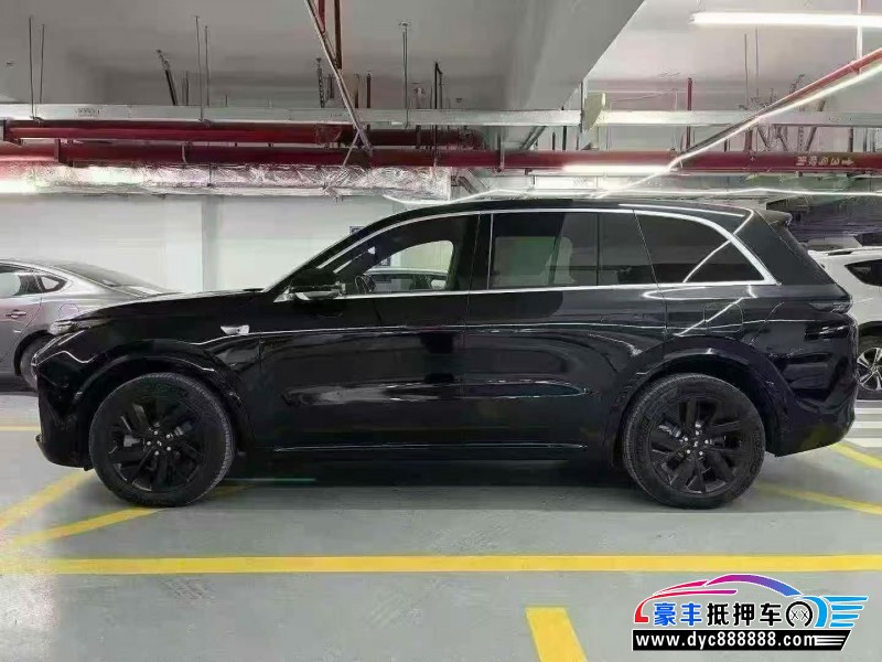 24年理想L8轿车抵押车出售