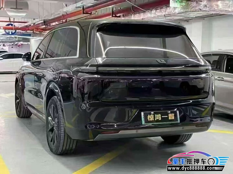 24年理想L8轿车抵押车出售