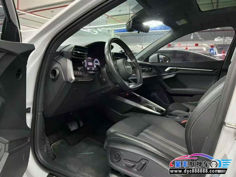 24年奥迪A3轿车抵押车出售