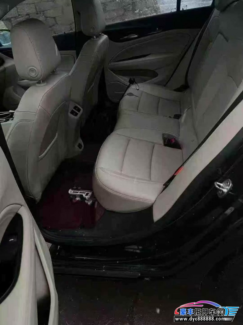 20年别克君威轿车抵押车出售