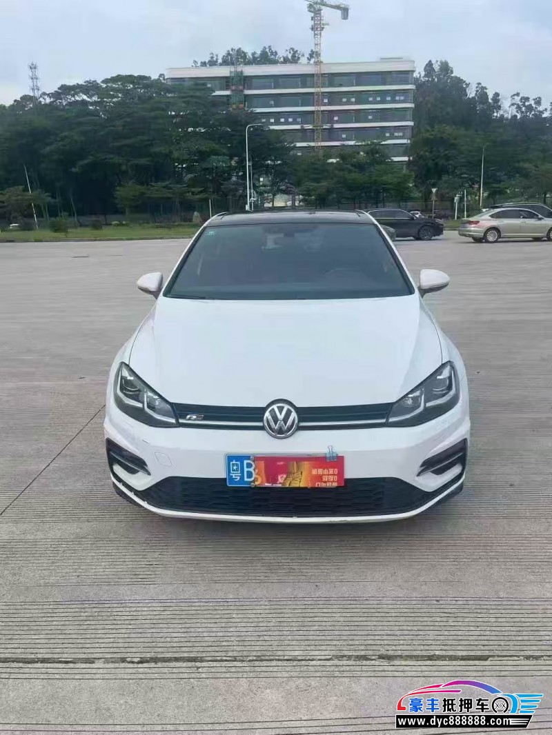 抵押车出售19年大众高尔夫轿车