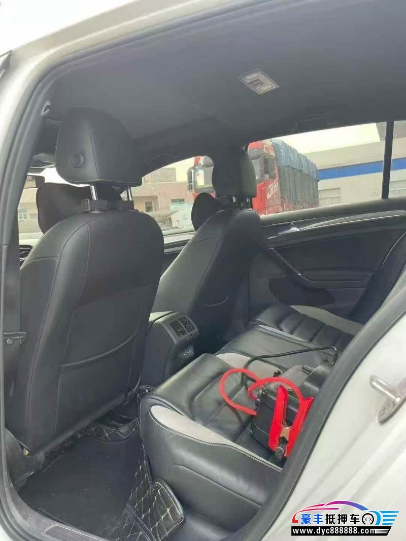 19年大众高尔夫轿车抵押车出售