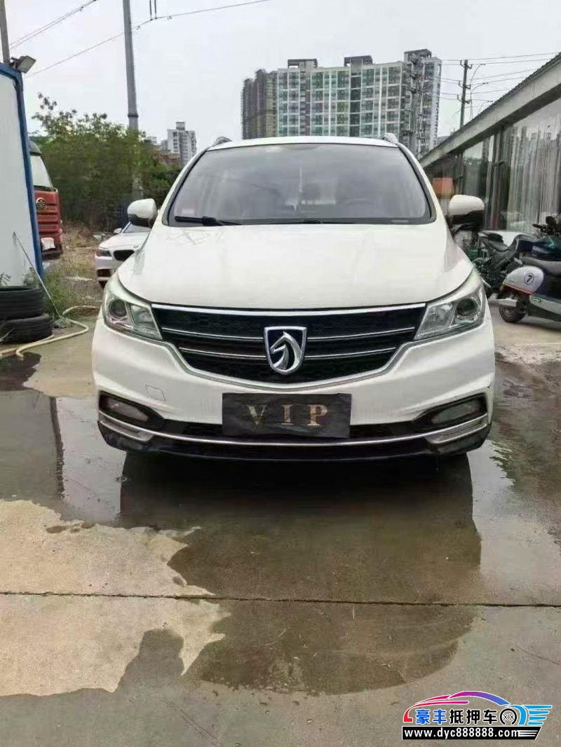 抵押车出售19年宝骏730轿车