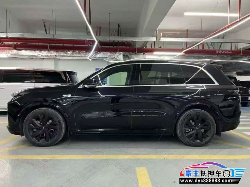 23年理想L8轿车抵押车出售