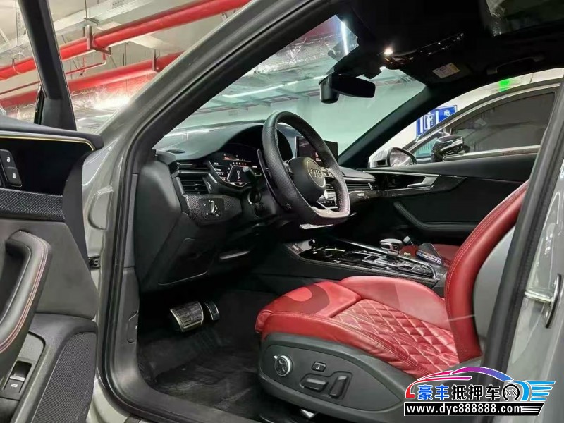 22年奥迪S4轿车抵押车出售