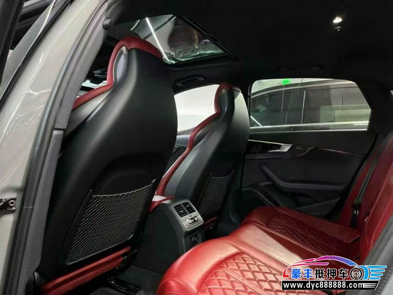 22年奥迪S4轿车抵押车出售