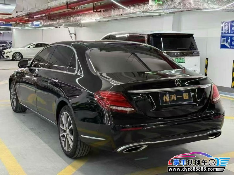 17年奔驰E轿车抵押车出售