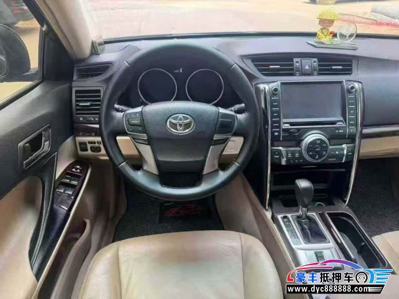 12年丰田锐志轿车抵押车出售