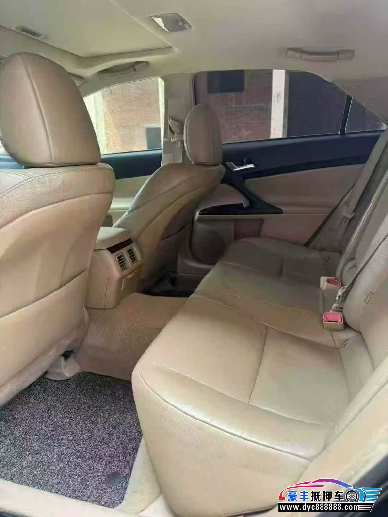 12年丰田锐志轿车抵押车出售