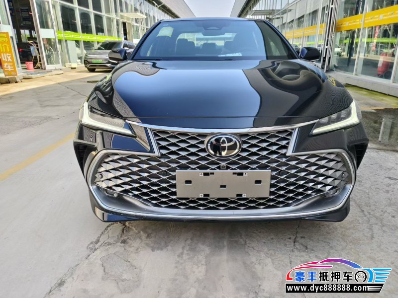 抵押车出售25年丰田亚洲龙轿车