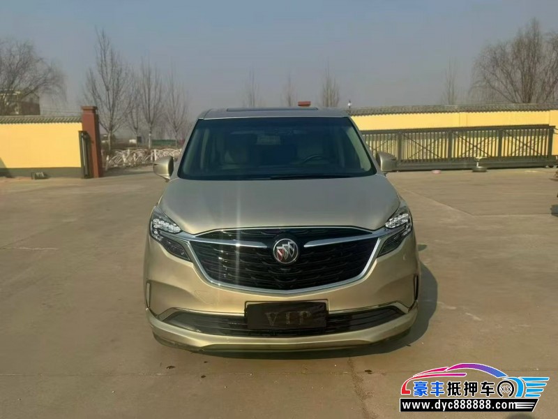 抵押车出售21年别克GL8轿车