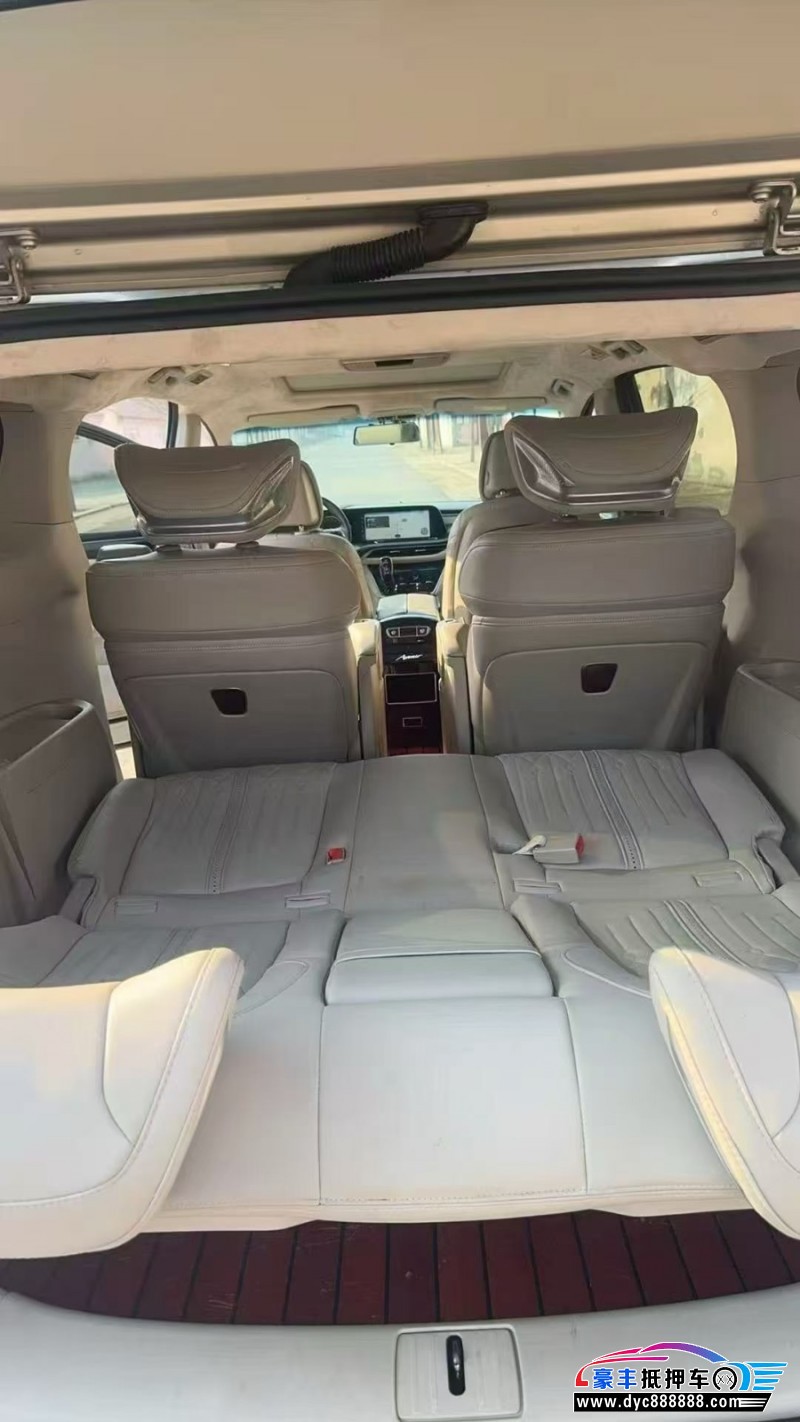 21年别克GL8轿车抵押车出售