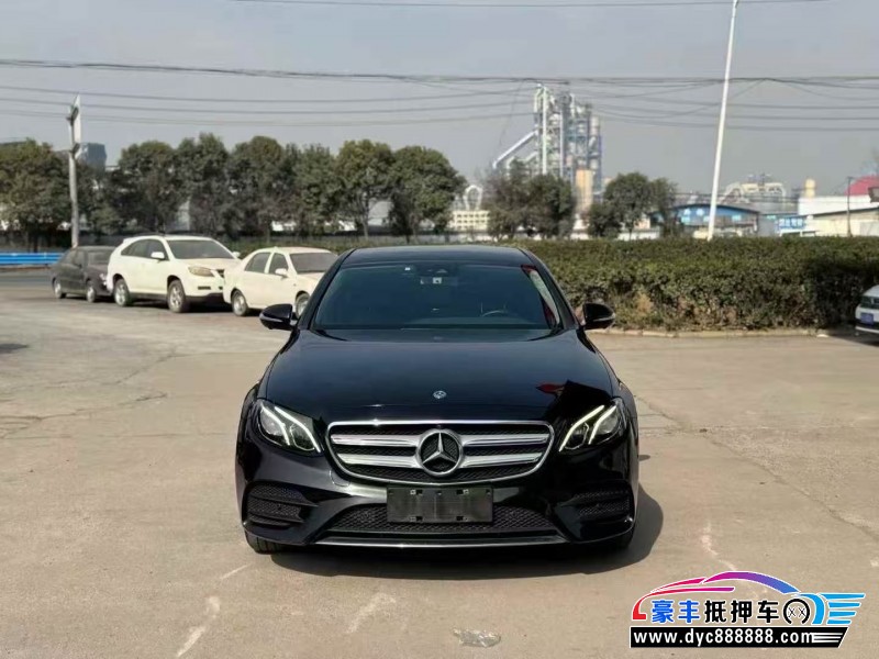 17年奔驰E轿车抵押车出售